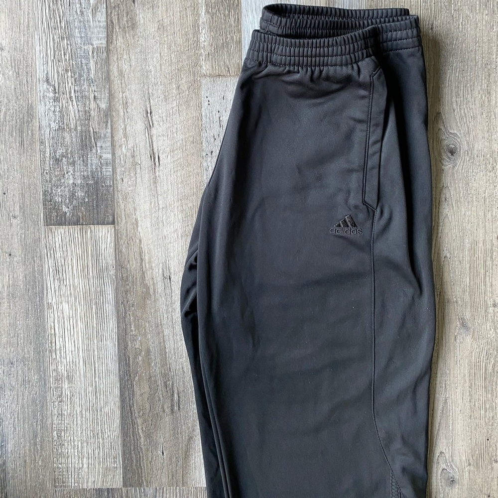 Adidas sweatpants